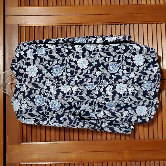 NWT Old Navy floral blouse - Picture 2 of 8